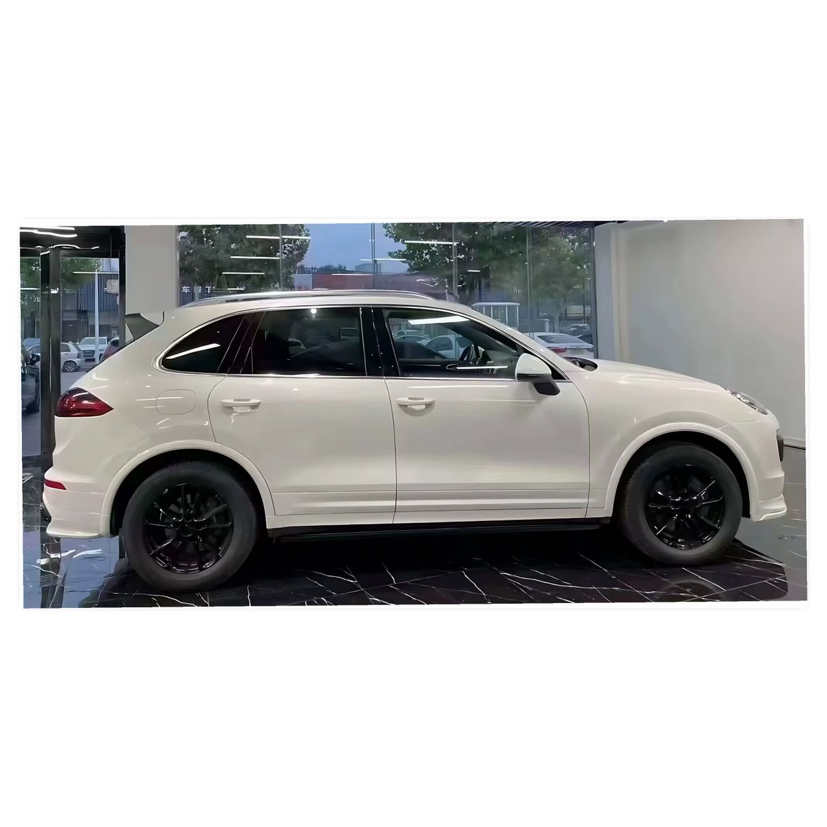 GTS Wheel Arch Trim - Porsche Cayenne 958 Pre-Facelift (2011-2014) - OEM 95855972780
